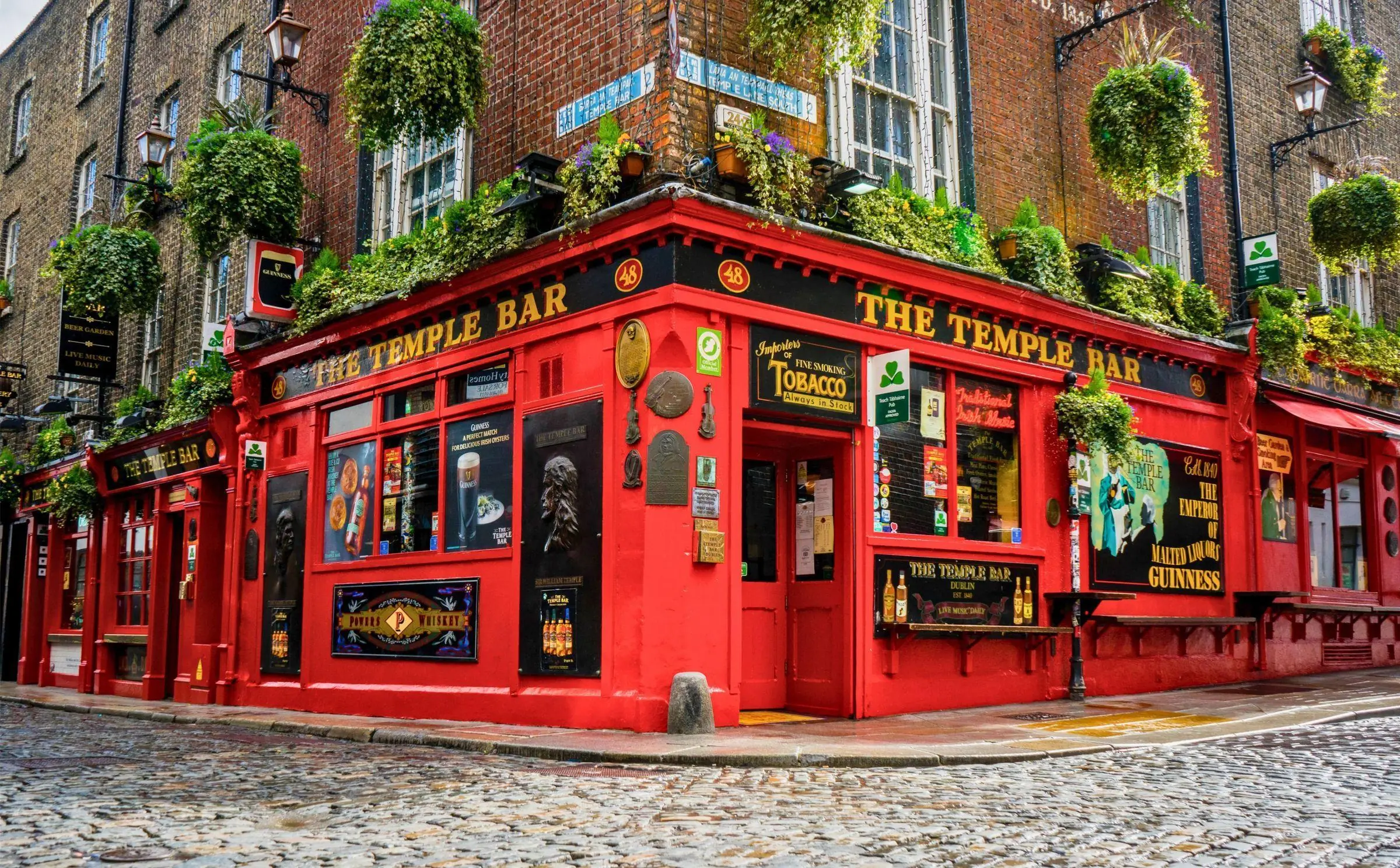 Dublin Pub Exterior