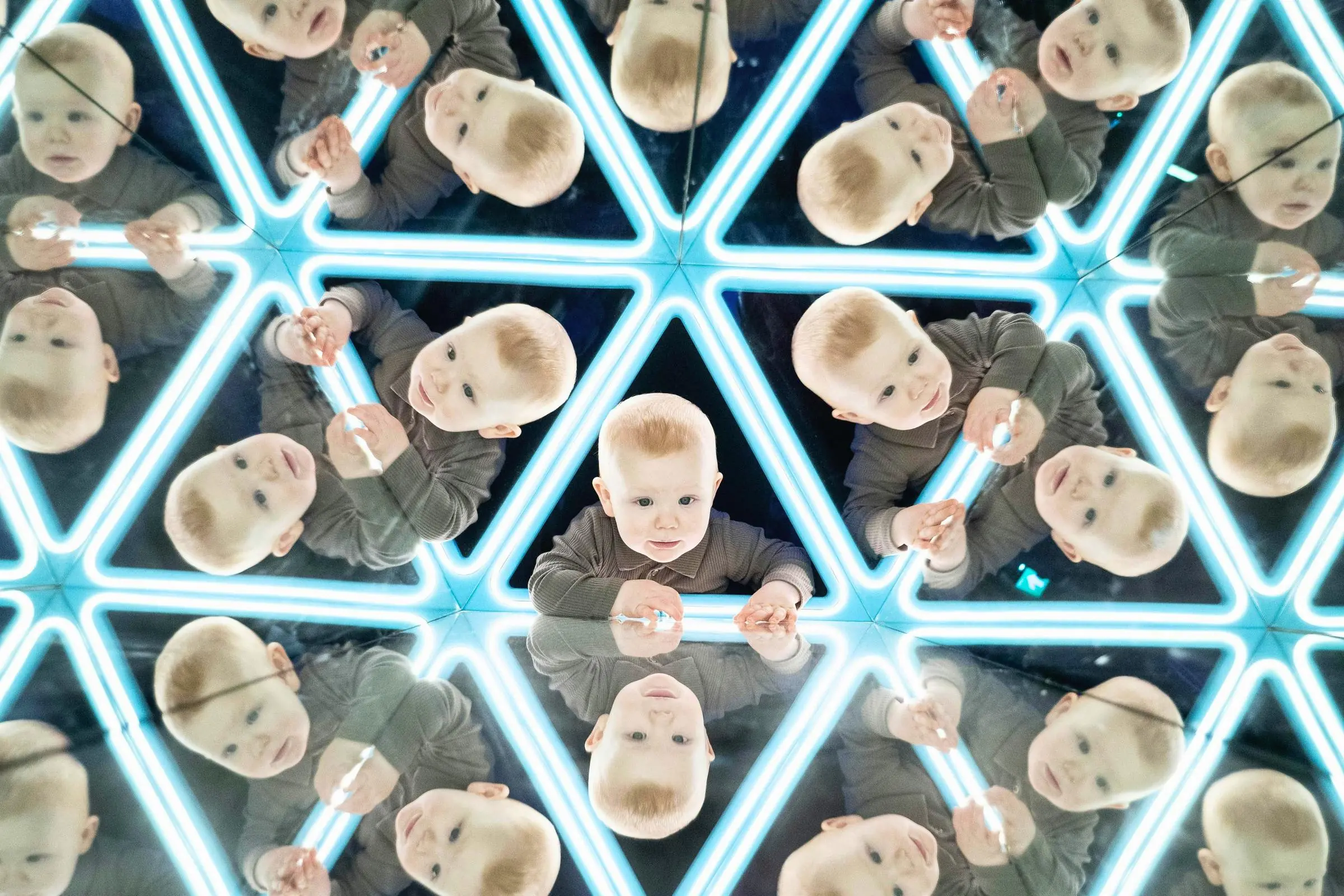 Kaleidoscope Mirror Maze at World of Illusion